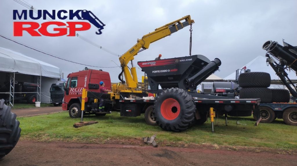 Munck Ribeirão Preto, oferecemos soluções completas e personalizadas para movimentação e içamento de cargas, garantindo eficiência, segurança e precisão,